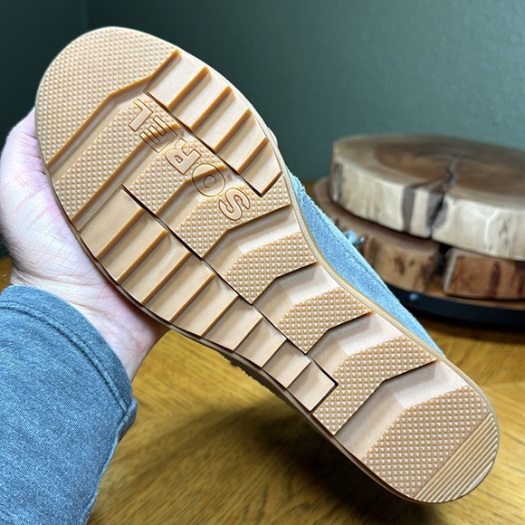 SOREL Women's Evie Lace Waterproof Suede Ankle Bootie - Picture 9 of 15